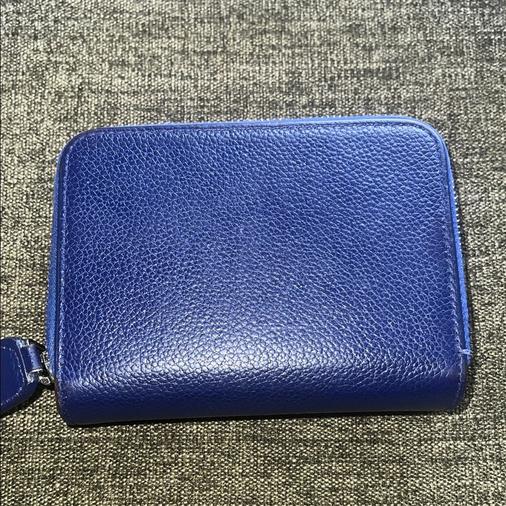 YSL Rive Gauche Compact Wallet
2019  Item#: SNT447032 - Picture 2 of 12